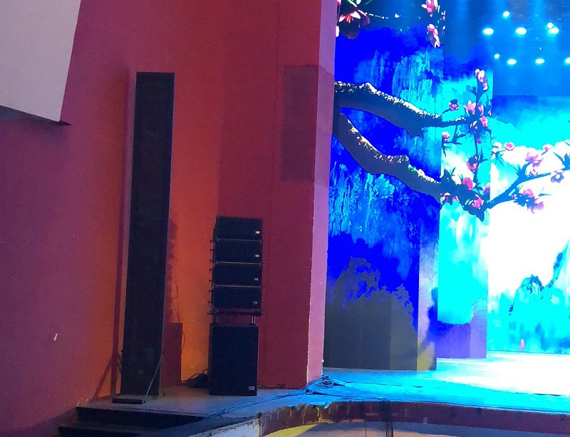 如何设计舞台桃子视频污系统及调试方法