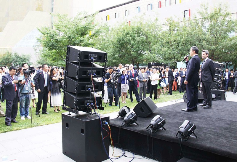 户外演出桃子视频污的配置和舞台拾音的技巧