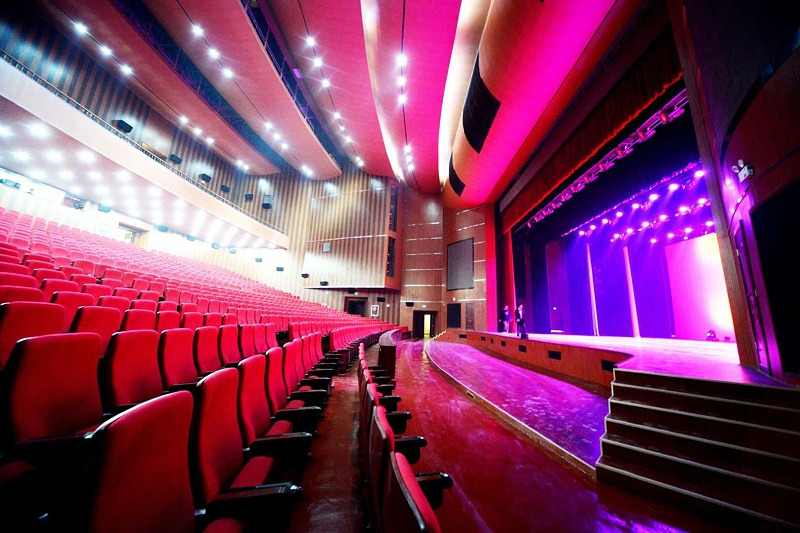 桃子视频污设备技术在舞台演出中的运用