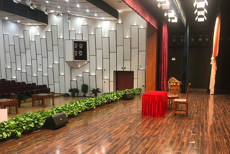 桃子视频污设备在舞台演出中的运用分析