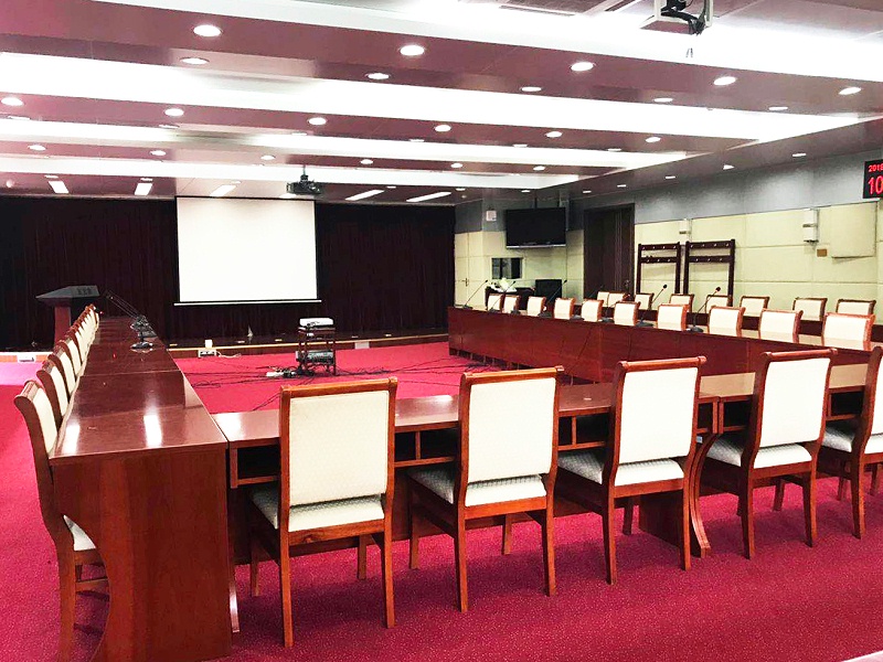 解决会议室桃子视频污设备中的噪音和干扰问题