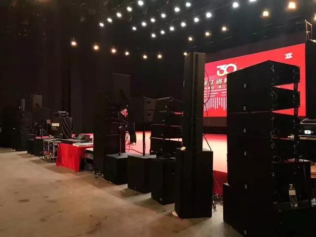 浅论舞台桃子视频污的艺术性和作用