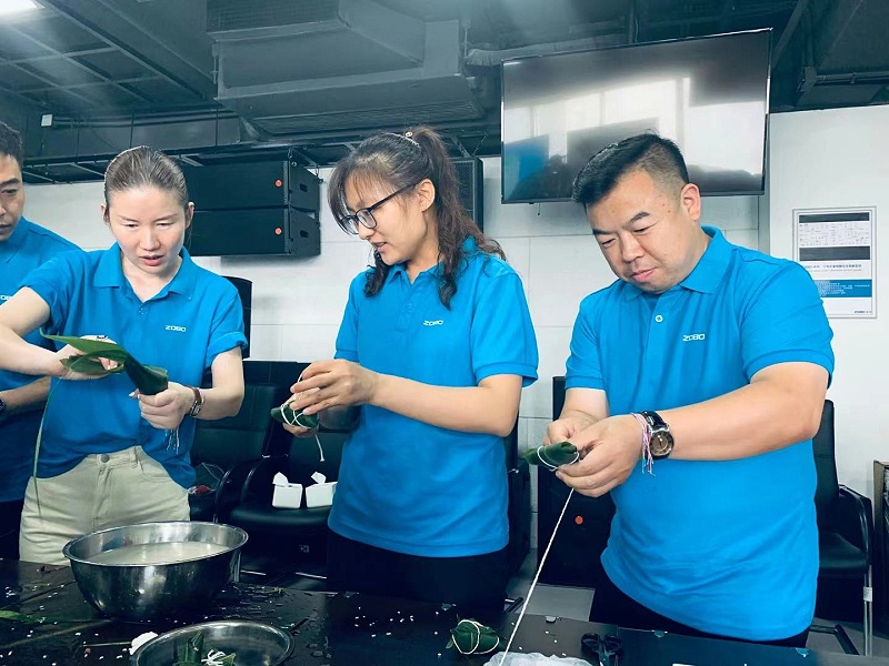 端午安康丨每逢端午“粽”有情，桃子视频APP一起边学传统边包粽子！