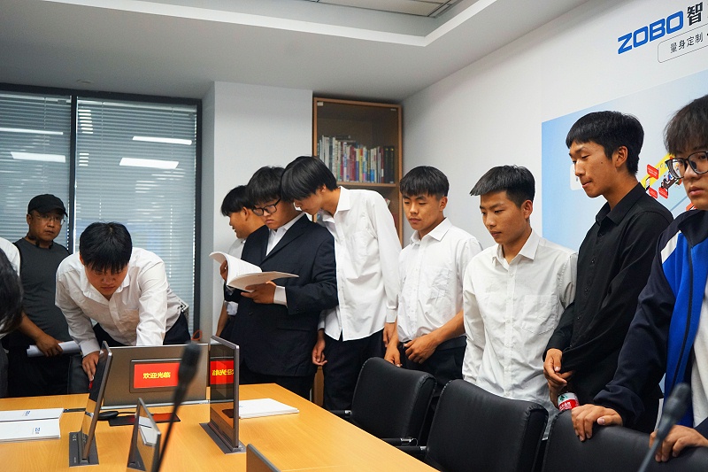 13校企合作 走进职场 协同育人丨欢迎北京市经贸高级技术学校师生来ZOBO桃子视频APP参观学习