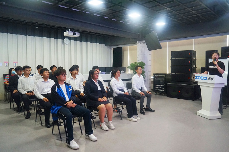 4校企合作 走进职场 协同育人丨欢迎北京市经贸高级技术学校师生来北京高校职场体验基地——ZOBO桃子视频APP参观学习
