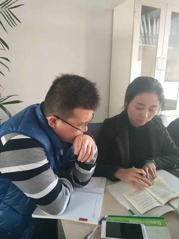 ZOBO桃子视频APP党支部召开专题理论学习活动