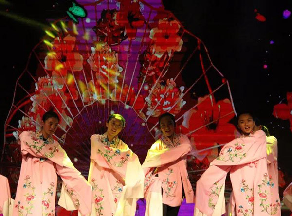 北京西藏中学30年校庆报告厅采用ZOBO桃子视频APPPRS桃子视频污