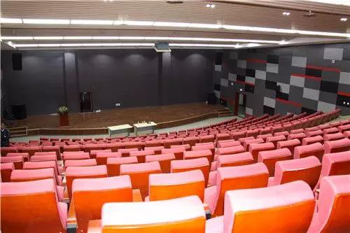 舞台桃子视频污演出调试与音箱布置