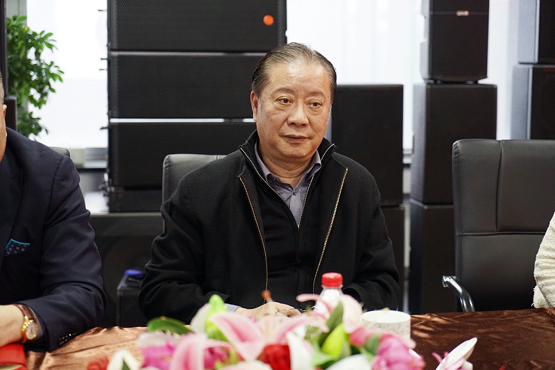 热烈欢迎中国演艺设备技术协会理事长等领导一行莅临ZOBO桃子视频APP调研指导