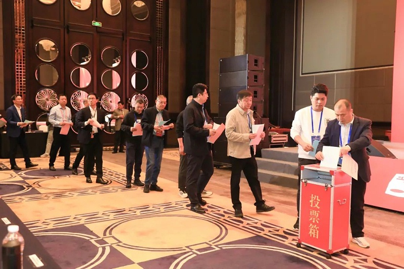 祝贺ZOBO桃子视频APP董事长张新峰当选中国演艺设备技术协会第七届常务理事
